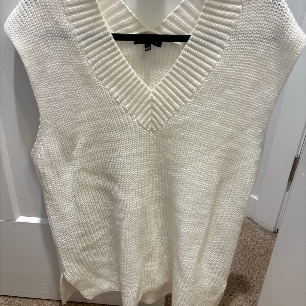 Cream White Knit V-Neck Sweater Vest Size XS